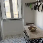 Angels Homes-n 27, 2ºfloor - Bairro Tipico, Centro Lägenhet *